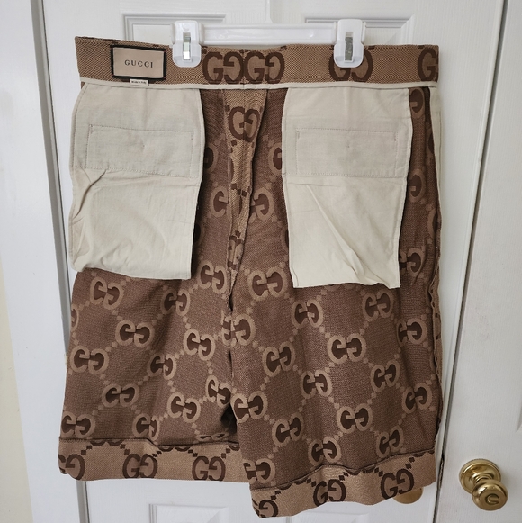 Gucci Jumbo GG Canvas Shorts - Picture 12 of 13